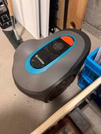 Gardena Robotmaaier + station en garage., Tuin en Terras, Robotmaaiers, Ophalen, Gebruikt, 20 tot 25 cm, Met regensensor