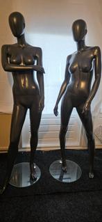 Paspoppen 2 x vrouw in goede staat ., Verzamelen, Poppen, Ophalen of Verzenden, Zo goed als nieuw, Pop