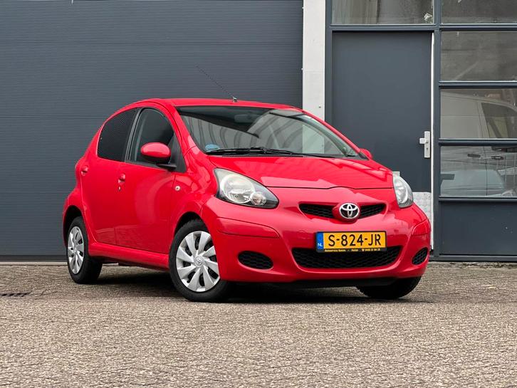 Toyota Aygo 1.0 12V Vvt-i 5DRS 2011 | AIRCO | ELEC. RAMEN, Auto's, Toyota, Bedrijf, Aygo, ABS, Adaptieve lichten, Airbags, Airconditioning