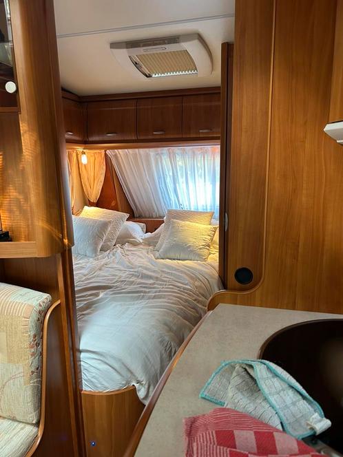 Hobby 410 SFE caravan te koop 1 ste eigenaar, Caravans en Kamperen, Caravans, Particulier, tot en met 4, Treinzit, Hobby, Frans bed