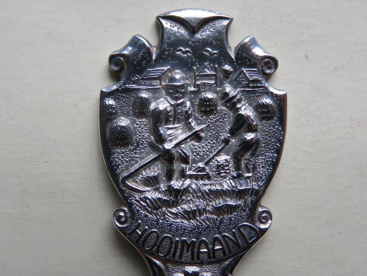 Verzilverd Douwe Egberts lepeltje Hooimaand (Juli), Antiek en Kunst, Antiek | Bestek, Verzenden