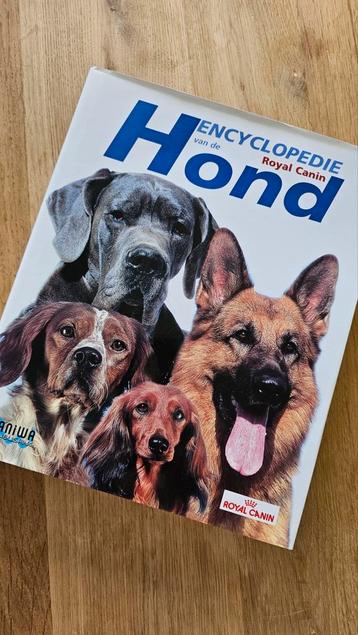 Hondenboek encyclopedie 6x Royal Canin beschikbaar voor biedingen