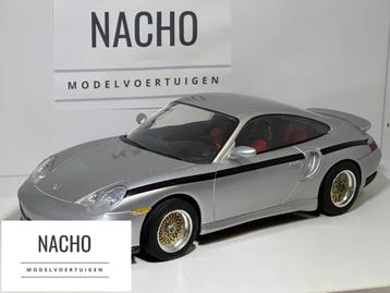 Porsche 911 (996) Carrera | schaal 1:12 | Custom made beschikbaar voor biedingen