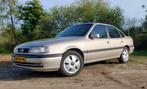Opel Vectra 2.5 I V6 AUT E2 1994 Grijs, Auto's, 1350 kg, 1295 kg, Stoelverwarming, Origineel Nederlands