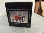 Mc Cormick D 326 tractor met maaibalk Schuco 1:18. Zeldzaam., Ophalen of Verzenden, Nieuw, Tractor of Landbouw, Schuco