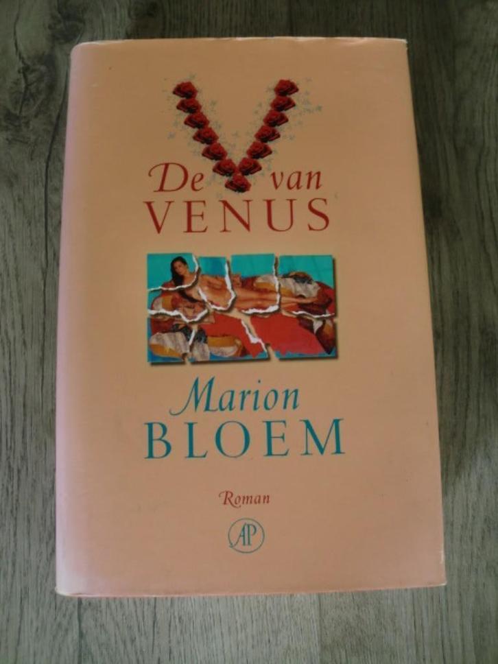 Marion Bloem - De V van Venus (Hardcover met stofomslag), Boeken, Literatuur, Zo goed als nieuw, Ophalen of Verzenden