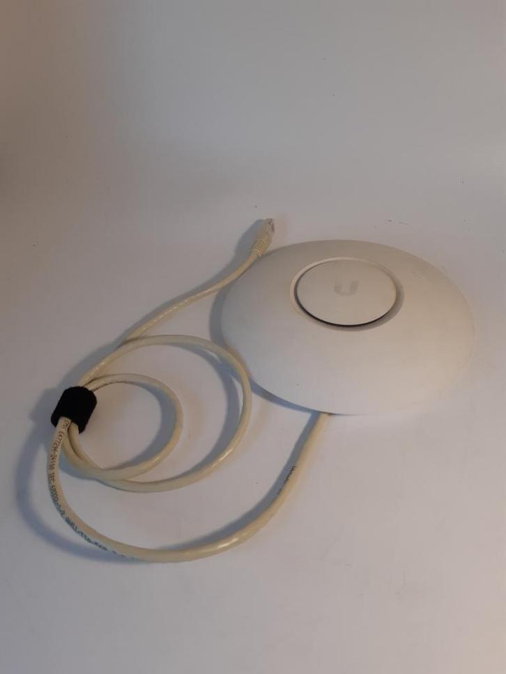 Ubiquti UniFi AC Lite access point, Computers en Software, Accesspoints, Gebruikt, Ophalen of Verzenden