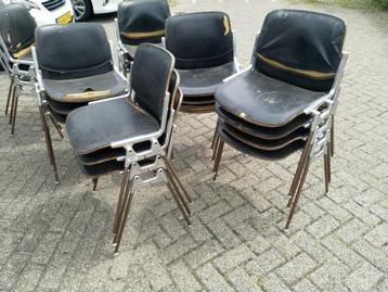 18x Castelli stoelen beschikbaar voor biedingen
