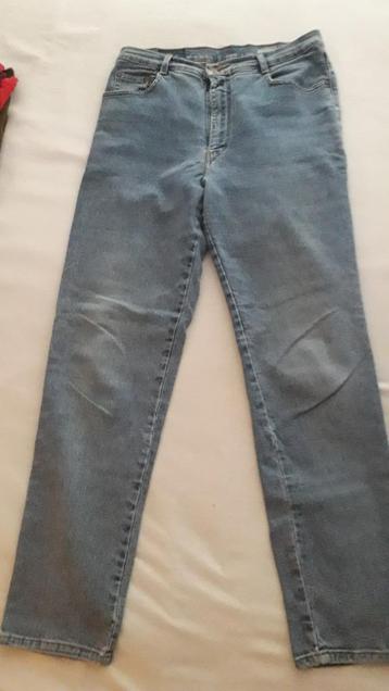 Dames BC jeans high waist maat M 5,00 beschikbaar voor biedingen