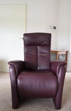 Elektrische leren stoel kleur bordeaux . Merk Hukla., Huis en Inrichting, Stoelen, Ophalen, Gebruikt, Overige kleuren, Leer