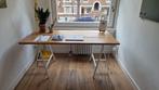 Massief houten bureau van Ikea, Ophalen of Verzenden, Zo goed als nieuw, Bureau