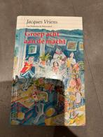 Groep Acht aan de Macht - Jacques Vriens, Ophalen of Verzenden, Gelezen, Fictie algemeen