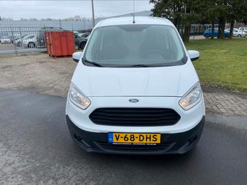 Ford transit courier benzine !!!!!!!!! Met airco  marge auto