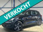 Volvo XC40 2.0 B4 R-Design Pano| Blis|Keyless|R-Camera|Full, Zwart, 4 cilinders, 1969 cc, Zwart