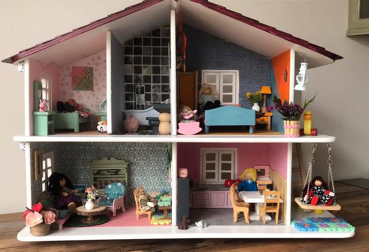 Poppenhuis helemaal opgeknapt, Kinderen en Baby's, Speelgoed | Poppenhuizen, Nieuw, Poppenhuis, Ophalen