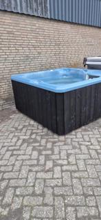 Mooie Bubbelbad/Jacuzzi te koop! MOET NU WEG!!!, Gebruikt, Filter, Ophalen of Verzenden, Inbouw