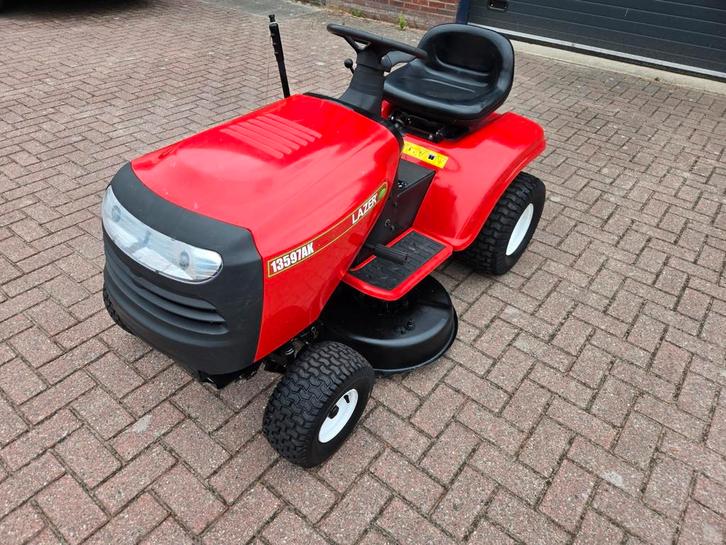 Zitmaaier lazer
Moter 13/5pk b&s avs, Tuin en Terras, Grasmaaiers, Zo goed als nieuw, 50 cm of meer, Cirkelmaaier, Ophalen