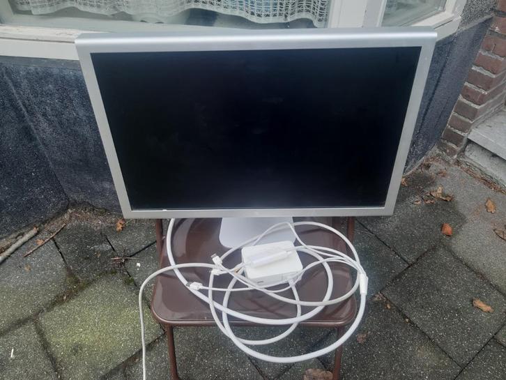 Apple 21-Inch Cinema Display (Aluminum) 4-7, Computers en Software, Monitoren, 60 Hz of minder, HDMI, USB-C, LED, Ophalen