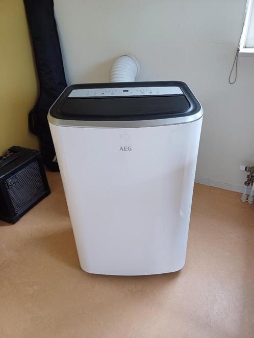 AEG Airconditioner AXP26U338CW, Witgoed en Apparatuur, Airco's, Zo goed als nieuw, Mobiele airco, Minder dan 60 m³, 3 snelheden of meer