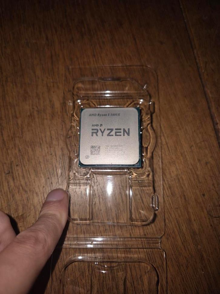 Ryzen 5 5600X + Koeler, Computers en Software, Processors, Zo goed als nieuw, 3 tot 4 Ghz, Ophalen of Verzenden