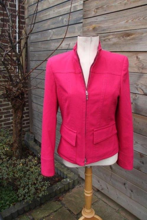 Jasje Fuschia Tuzzi mt 36 Vaste prijs, Kleding | Dames, Jasjes, Kostuums en Pakken, Zo goed als nieuw, Jasje, Maat 36 (S), Roze