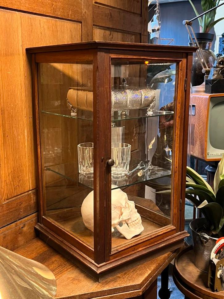 Antieke toonbank vitrine eiken, vitrinekast oud glas, Antiek en Kunst, Antiek | Meubels | Kasten, Ophalen