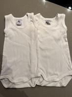 2 mouwloze witte rompers van petit bateau., Kinderen en Baby's, Babykleding | Maat 56, Ophalen of Verzenden, Zo goed als nieuw