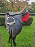 Hubertus • Dressuur zadel • Paardrijden, Dieren en Toebehoren, Ophalen of Verzenden, Zo goed als nieuw, Dressuur