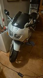 Honda VFR 750F rc36-2, Sportuitlaat, 4 cilinders, Motorrijbewijs A, Meer dan 35 kW