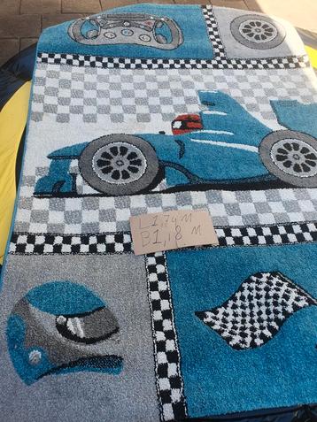 Vloerkleed raceautos beschikbaar voor biedingen