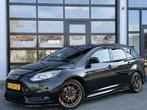 Ford Focus Wagon 2.0 EcoBoost ST-3 250PK+ / MAXTON / LUXE /L, Auto's, Ford, Euro 5, 4 cilinders, Zwart, Handgeschakeld