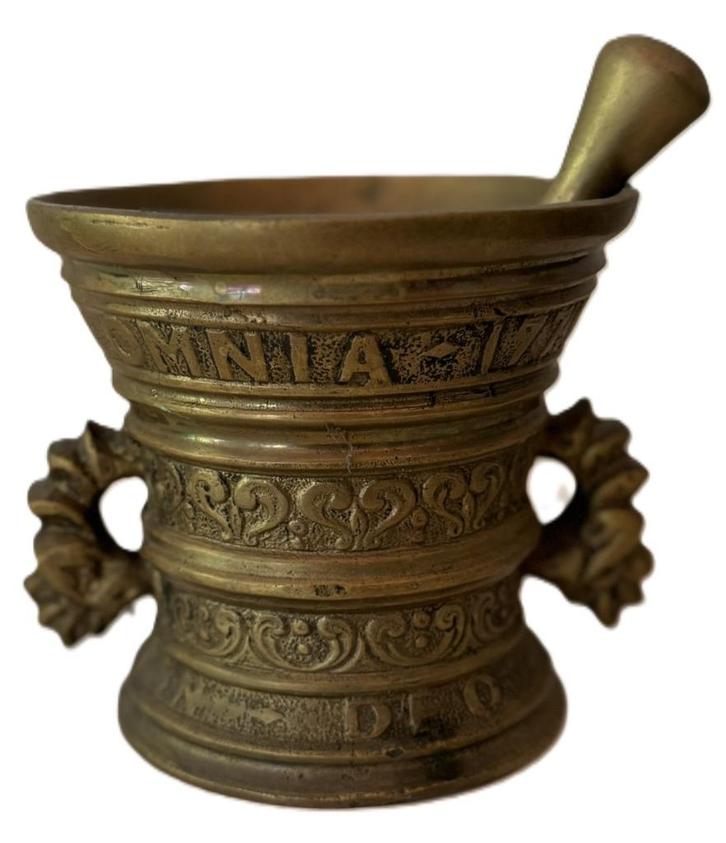 Bronzen Vijzel met Stamper - "OMNIA VINCIT AMOR", Antiek en Kunst, Antiek | Koper en Brons, Brons, Ophalen