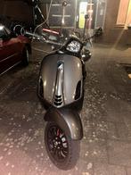 Vespa Sprint 2020 Porsche grey, Fietsen en Brommers, Scooters | Vespa, Ophalen, Zo goed als nieuw