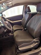 Toyota Yaris 1.0 VVTi Sol MMT|AIRCO|RADIO|2 SLEUTELS|ELEK RA, Auto's, Toyota, Voorwielaandrijving, Gebruikt, Zwart, Bedrijf
