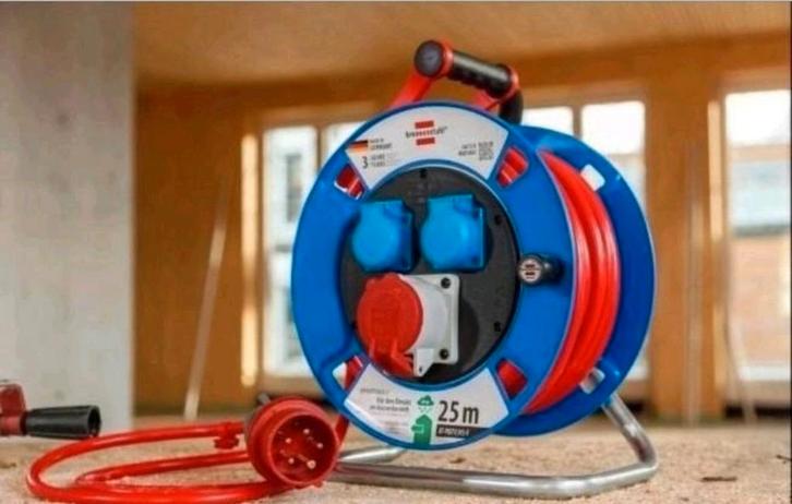 Brennenstuhl Garant CEE IP44 cable reel kabelhaspel, Sport en Fitness, Darts, Gebruikt, Pijlen, Ophalen