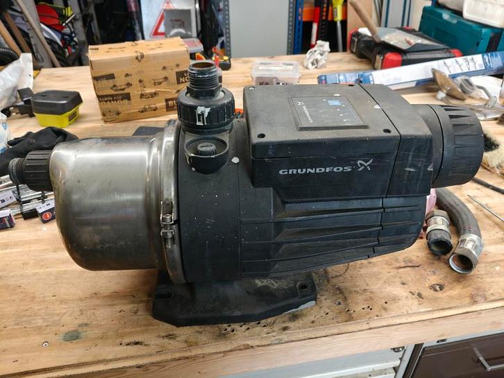 Grundfos Beregeningspomp - Model MQ3-45, Doe-het-zelf en Verbouw, Overige Doe-het-zelf en Verbouw, Ophalen of Verzenden