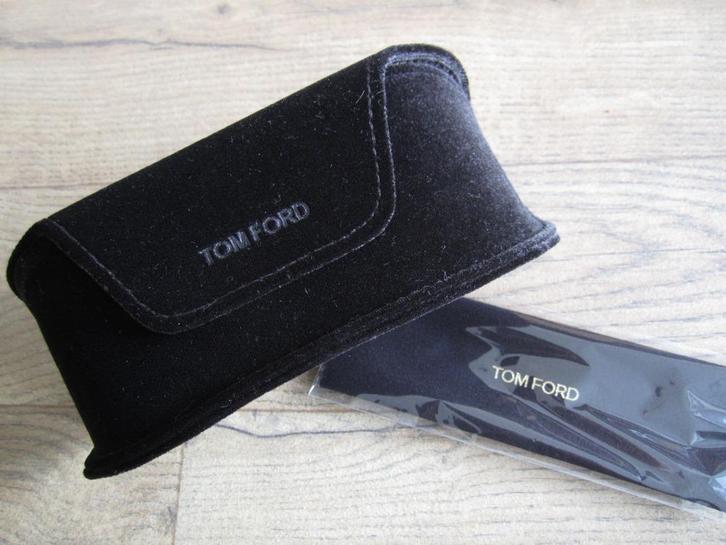 originele TOM FORD (zonne)brilkoker/etui NIEUW + poetsdoekje, Sieraden, Tassen en Uiterlijk, Zonnebrillen en Brillen | Dames, Nieuw