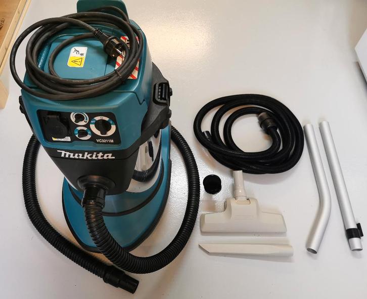 Makita bouwstofzuiger VC3211MX1, Doe-het-zelf en Verbouw, Reinigingsmachines, Zo goed als nieuw, Waterstofzuiger, Ophalen