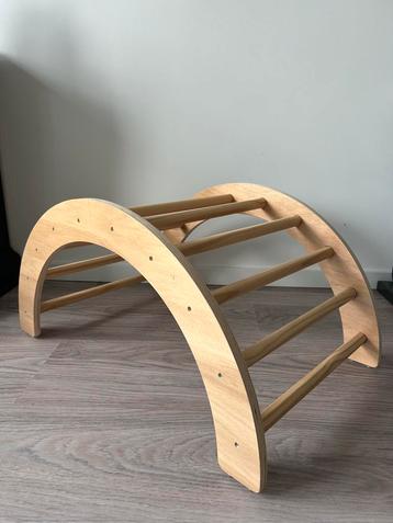 Boogklimrek met loopplank beschikbaar voor biedingen