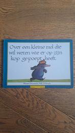 Over een kleine mol die wil weten wie er op zijn kop gepoept, Ophalen of Verzenden, Zo goed als nieuw, Wolf Erlbruch; Werner Holzwarth