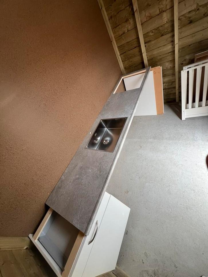 Kunstof keukenblad, Huis en Inrichting, Keuken | Complete keukens, Zo goed als nieuw, Enkelwandige keuken, Kunststof, Ophalen