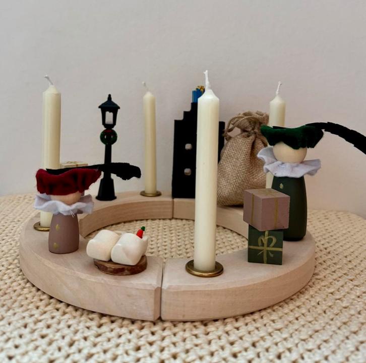 Jaarring stekers pietjes / Sinterklaas, Verzamelen, Poppenhuizen en Toebehoren, Zo goed als nieuw, Poppenhuis, Ophalen of Verzenden