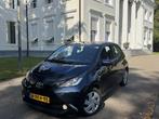 Toyota Aygo 1.0 VVT-i x-play, NIEUW MODEL, CAMERA, NAVI, Auto's, Voorwielaandrijving, Euro 5, Gebruikt, Origineel Nederlands