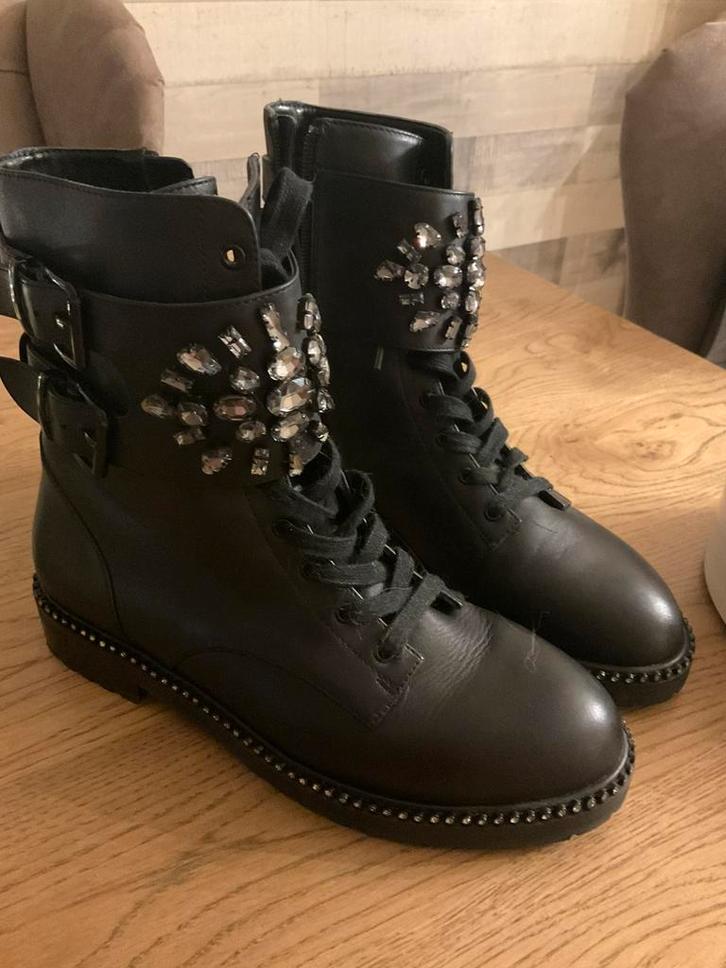 Dames Bikerboots kurt Geiger London, Kleding | Dames, Schoenen, Zo goed als nieuw, Lage of Enkellaarzen, Zwart, Ophalen of Verzenden