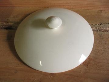 Deksel van aardewerk beschikbaar voor biedingen