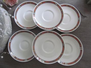 6 Wedgwood Metallised Grote Schotels beschikbaar voor biedingen