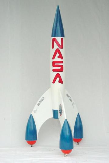 ROCKET - Raket beeld - 255 cm beschikbaar voor biedingen