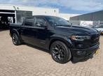Dodge Ram 1500 5.7 V8 4x4 Limited Night Widebody Lucht. Pano, Auto's, Automaat, Gebruikt, 5654 cc, Zwart