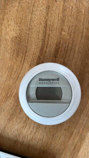 Thermostaat Honeywell beschikbaar voor biedingen