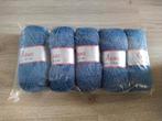 Nieuwe bollen wol. Blauw gemêleerd. Acryl.
Anne.
5 stuks., Ophalen of Verzenden, Zo goed als nieuw, Breien of Haken, Wol of Garen